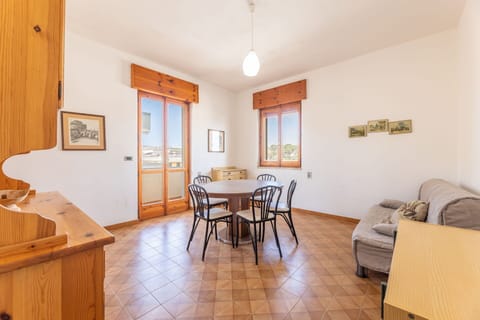 Autumn, Living Room, Spring, Summer