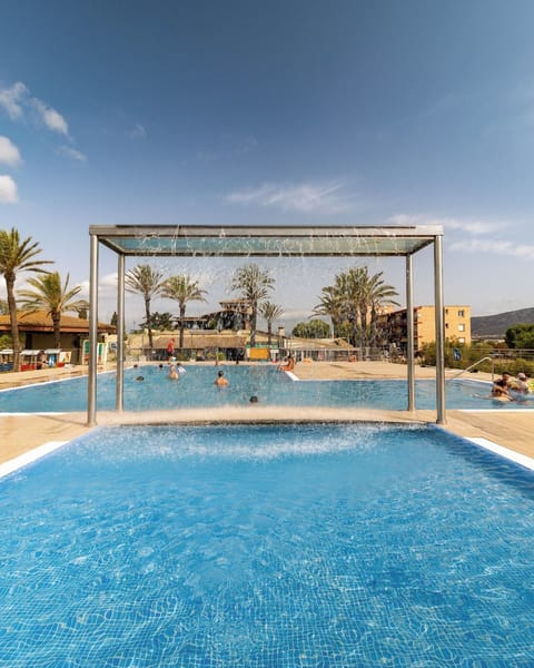 Pool waterfall