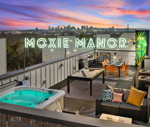 Welcome to our modern retreat! The inviting facade of our property greets you with warmth and style, making you feel at home from the moment you arrive.
