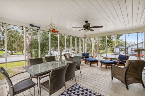 Your perfect spot for morning coffee or evening relaxation—enjoy the fresh air, bug-free, from this charming screened-in porch!