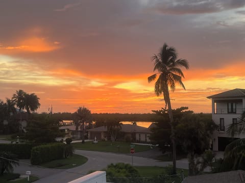 Sunsets at 121 West Hilo Street