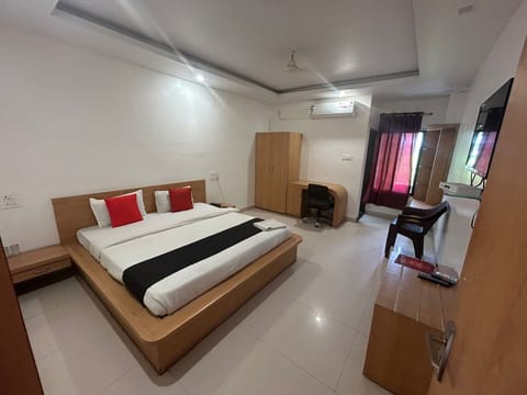 Standard Room | Desk, WiFi (free)