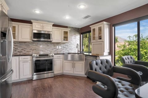 Breakfast bar