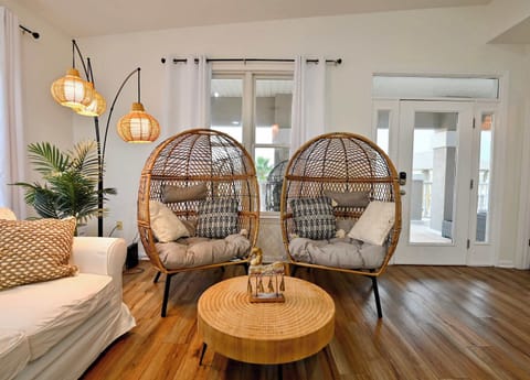 House, Multiple Beds, Hot Tub, Partial Ocean View (White Caps) | Living area | 55-inch flat-screen TV with digital channels