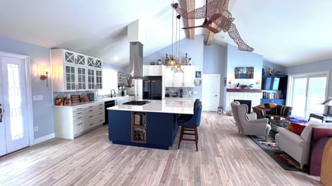 Entrance/Kitchen/Living area 