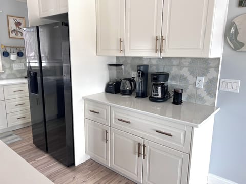 Kitchen small appliances