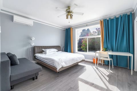 Comfort Double Room, City View | Desk, laptop workspace, free WiFi