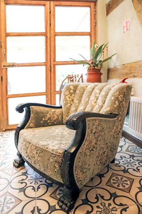 House, Home, Garden, Roof, Outdoor Furniture, Lawn, Backyard, Yard, Chair, Landscaping
