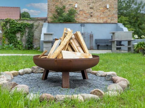 Garden, Natural Material, Lawn, Design, Yard, Flowerpot, Backyard