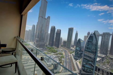 Balcony with Burj Khalifa View – Each balcony may vary slightly in layout or furniture arrangement compared to the photos, but all guarantee an uninterrupted, breathtaking 100% view of the iconic Burj Khalifa.