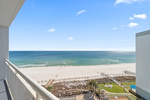 Condo, Multiple Beds (Palacio 705) | Beach | On the beach