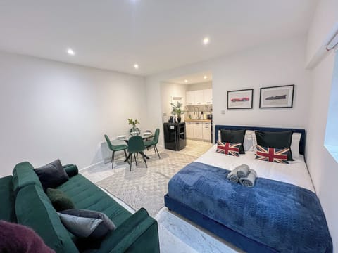 Sleek 1-bed studio flat in Euston, near British Museum