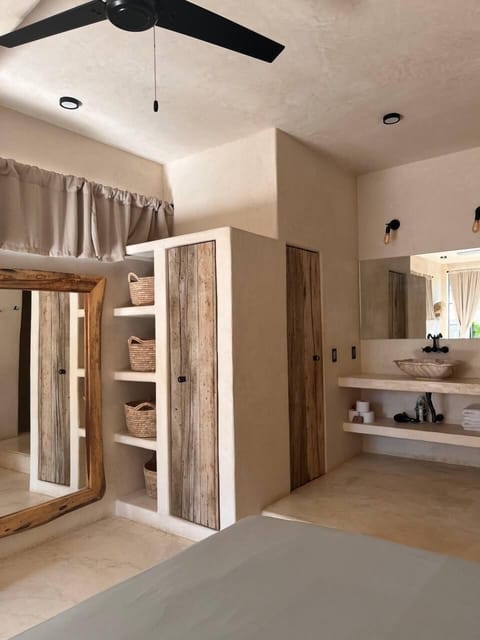 Deluxe Studio Suite | Hypo-allergenic bedding, free WiFi