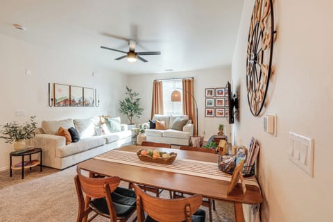 Flagstaff Vacation Rental | 2BR | 2BA | 1,230 Sq Ft | Small Step for Entry