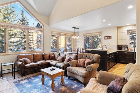 Studio (3 Bedrooms) | Property amenity