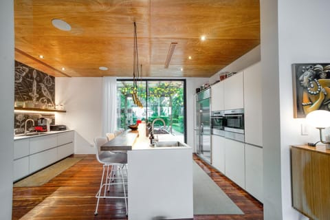 The Beach House - Upscale 5-bed Beachfront Villa w/ pool , pier & ocean views (4476)