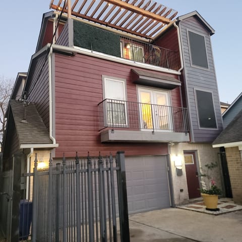 Front entrance of 3story studio townhouse.