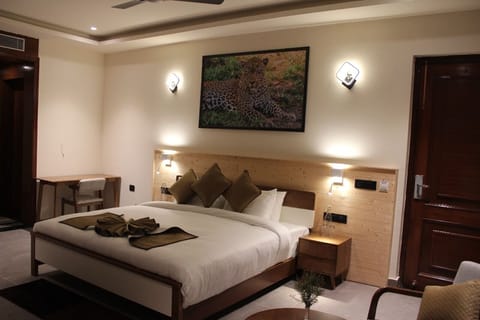 Deluxe Double Room, Balcony, Garden View