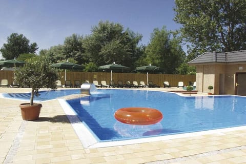 Holiday Home Swimming Pool