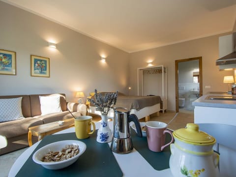 Blue, Water, Water Resources, Body Of Water, Waterway, Coastal And Oceanic Landforms, Sea, Coast, Bank, Lake