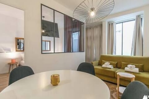 Salon avec coin repas (1)