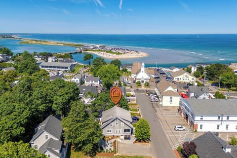 Just steps from both downtown and the beach.  The location couldn't be more ideal!