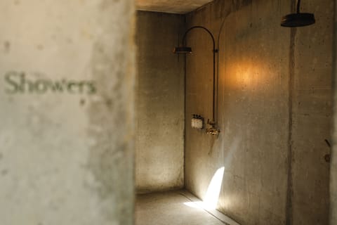 Couples treatment rooms, deep-tissue massages, sports massages, massages