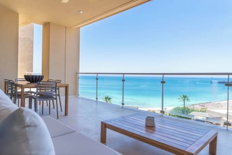 Sip your coffee gazing at the endless, sparkling ocean.