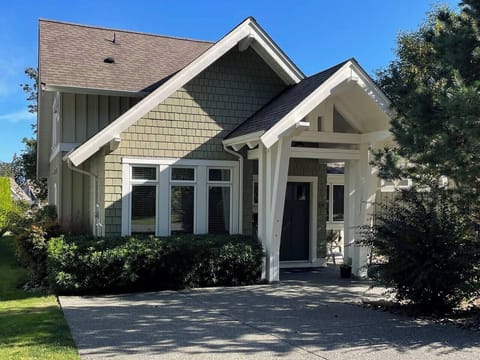 Front Entrance (1)