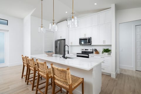 Bright and breezy with a fully stocked kitchen ready for every craving