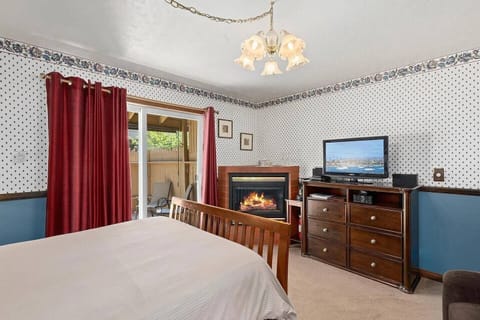 Queen Bed (1)