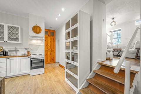 Molle St Hobart Retreats Tasmania Jan 2025 -13