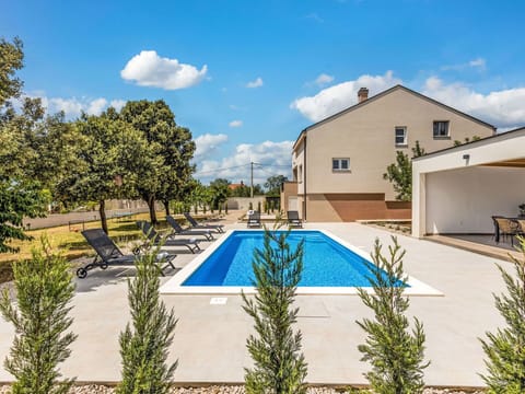 Composite Material, Swimming Pool, Estate, Landscaping, Design, Villa, Walkway, Eco Hotel, Courtyard