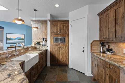 Indoors, Kitchen, Sink, Sink Faucet, Appliance