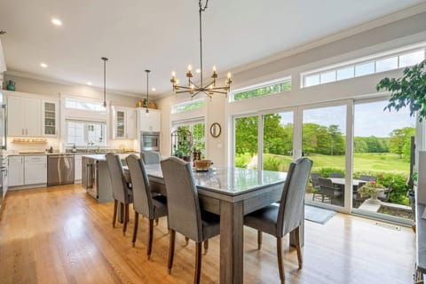 House, Multiple Beds, Hot Tub, Golf View (Villa at the 9) | Dining