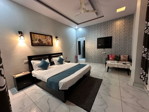 Deluxe Suite | Free WiFi