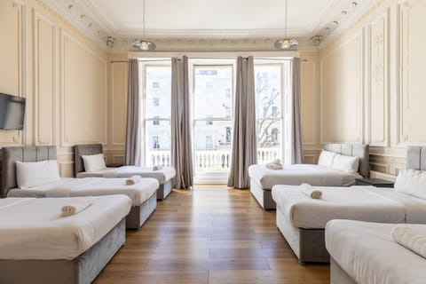 Superior Studio, Ensuite (Group) | Free WiFi, bed sheets