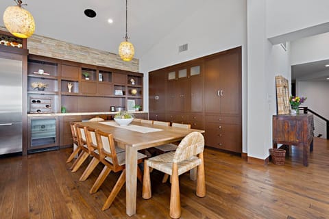 Dining table for up to 10