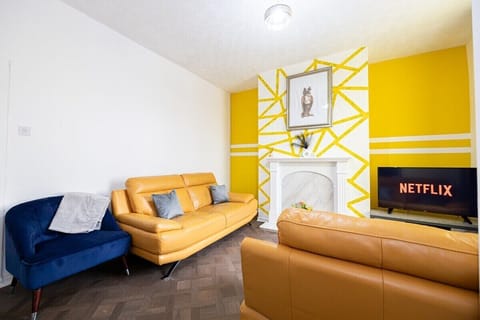 Living Room / Lounge