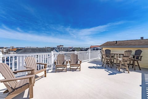 Roof top area with lots of seating