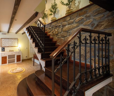 House, 4 Bedrooms, Smoking, Balcony | Living room