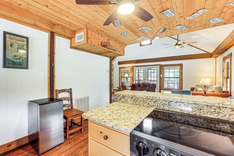 House (1 Bedroom) | Interior