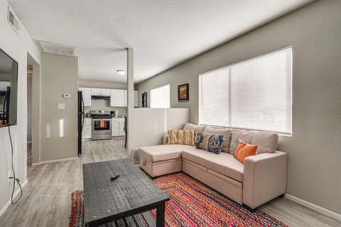Apartment (2 Bedrooms) | Front of property