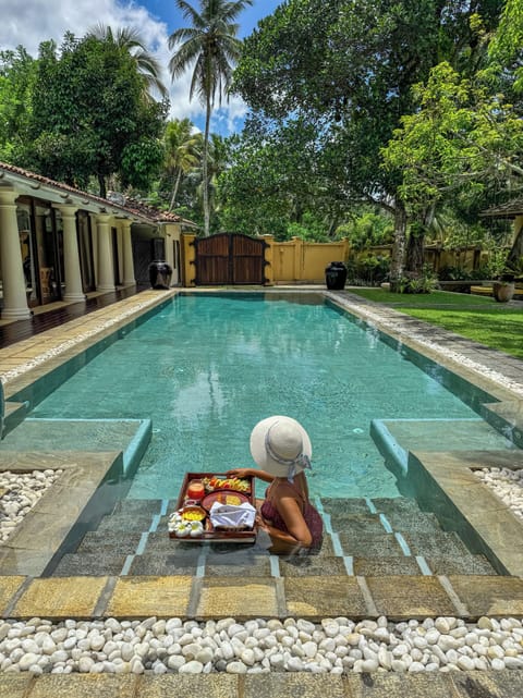 15 outdoor pools