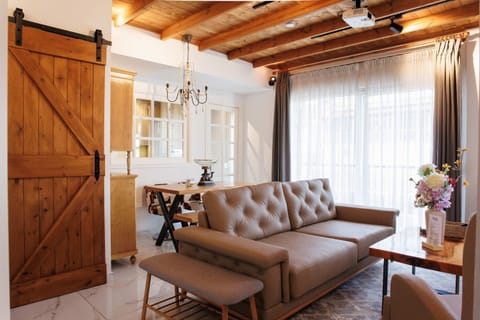 Apartment | 2 bedrooms, desk, Internet