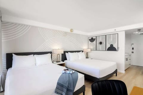 2 queen-size beds for your ultimate relaxation