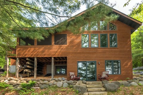Cedar Lakehouse on Gilmore Lake