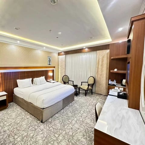 In-room safe, desk, laptop workspace, blackout drapes