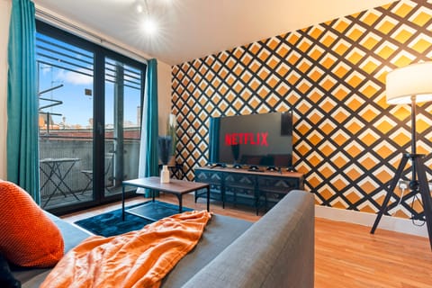 Apartment | Living area | TV