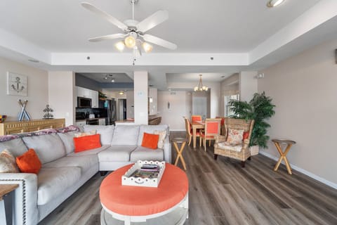 LAKEVIEW LIVING AREA